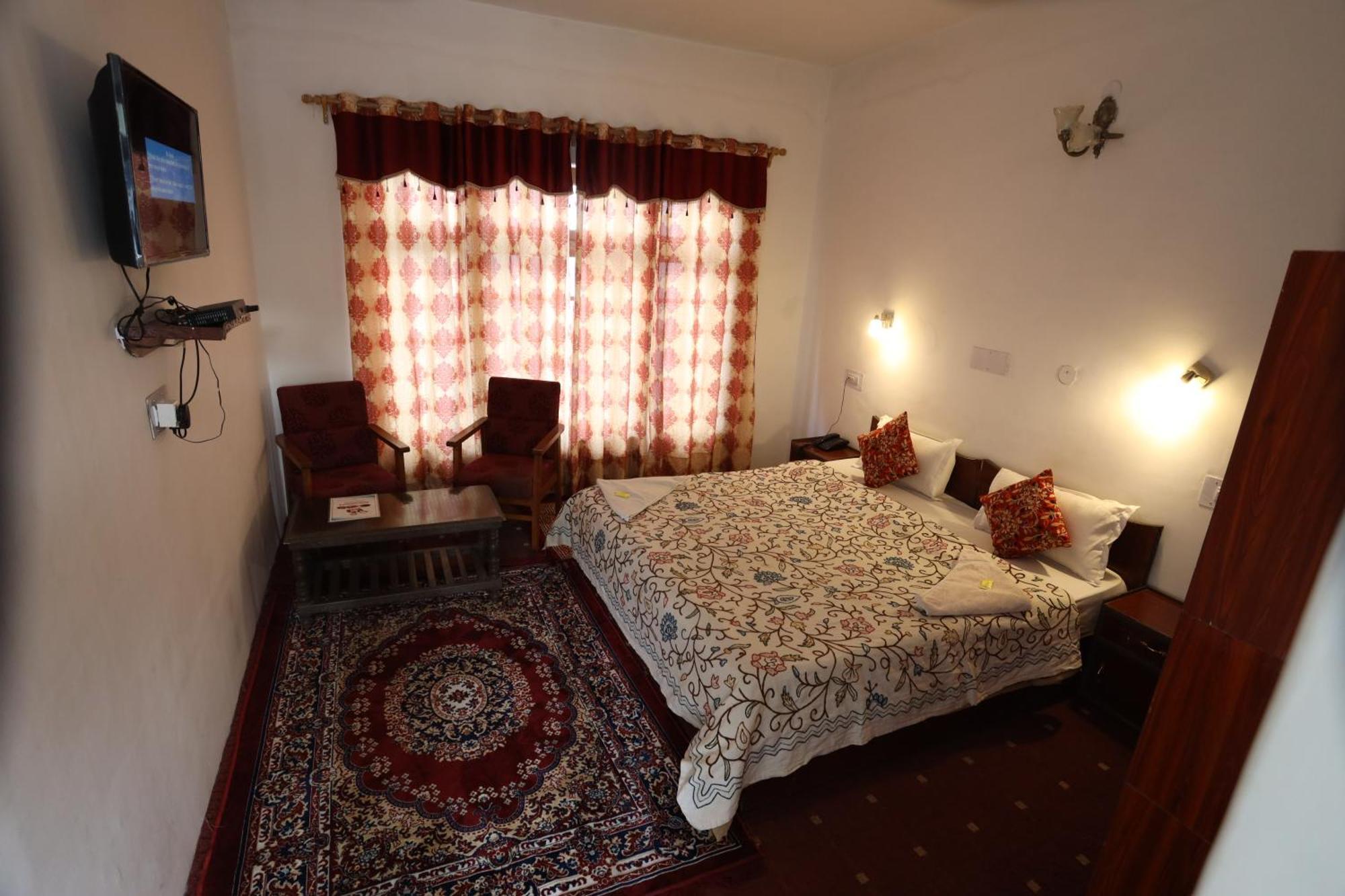 Hotel Jan Palace Leh Esterno foto