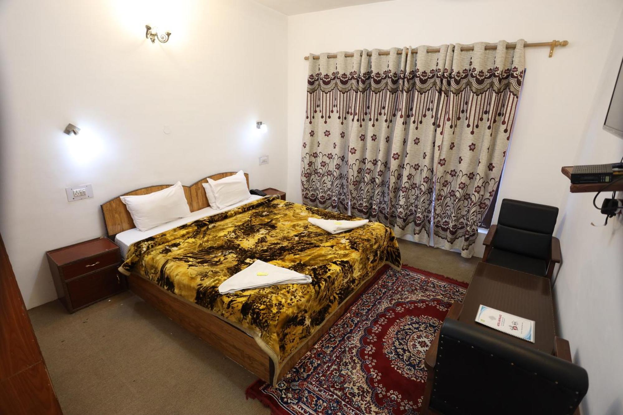 Hotel Jan Palace Leh Esterno foto